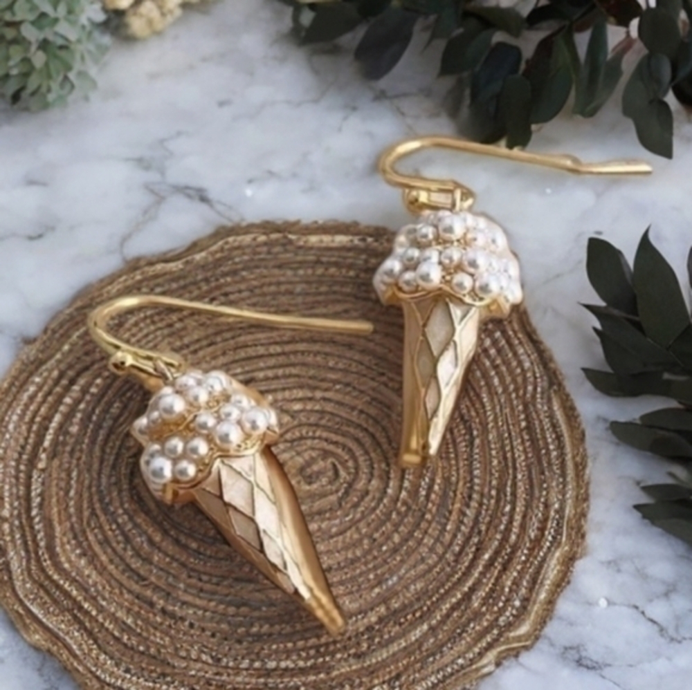 MODCLOTH MINI PEARLS ICE CREAM CONE EARRINGS 1